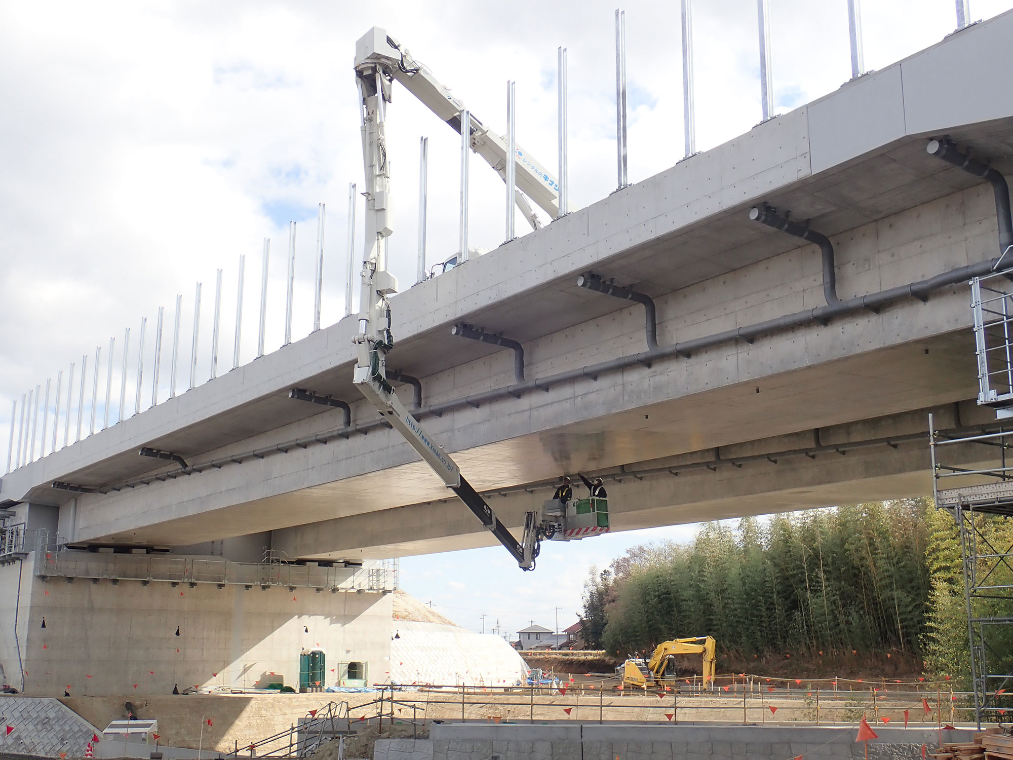 新名神高速道路　初期点検業務