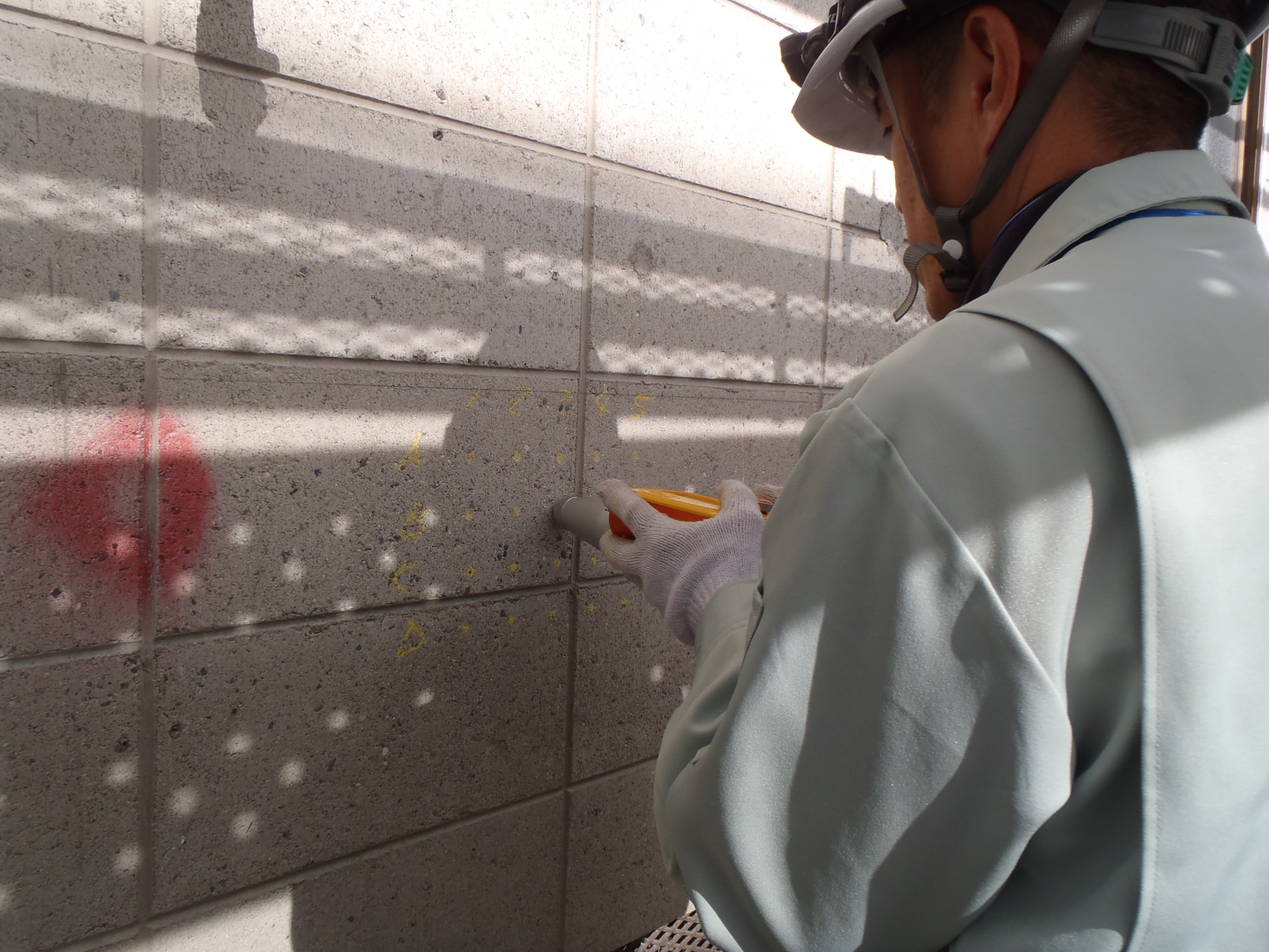 上沢渡住宅　圧縮強度推定試験