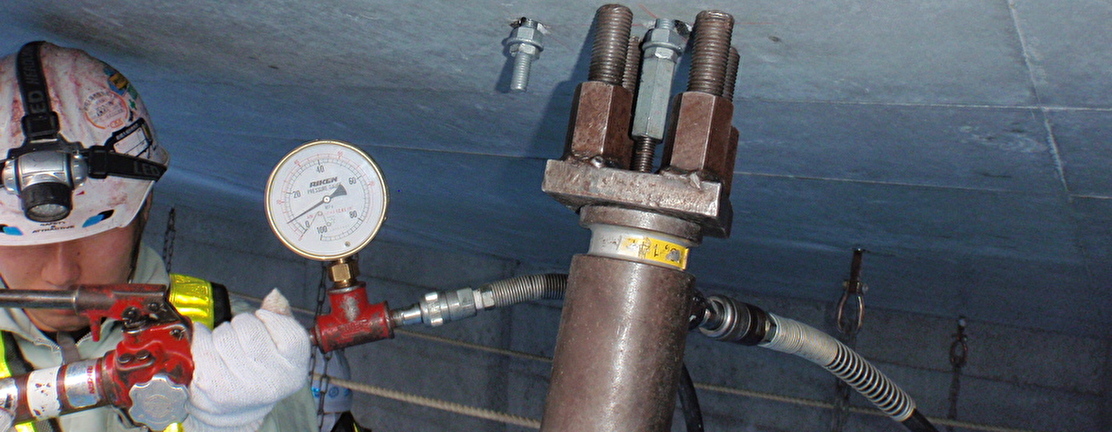 あと施工アンカー引張試験